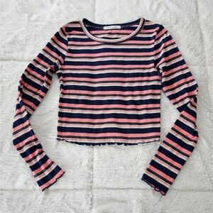 Ladies Small Cropped shirt by Cition to the Wind.